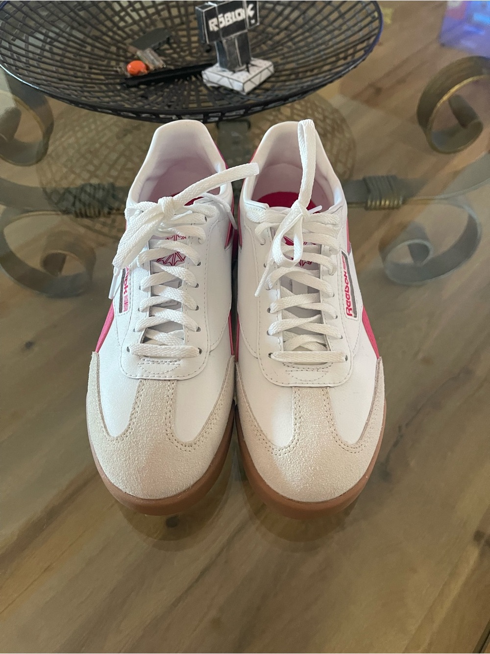 Reebok Women's White and Pink Classic-Style Sneakers NWOT